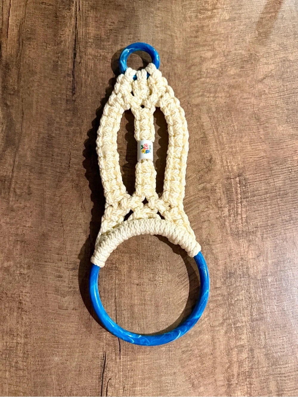 Vintage Macrame Towel Holder Blue Lucite Ring Floral Bead